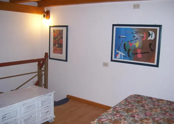 Little Tower * Aielli